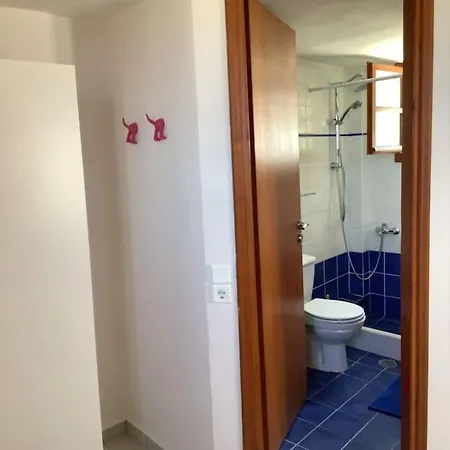 Дом отдыха Cactus Hideaway With Sea Views