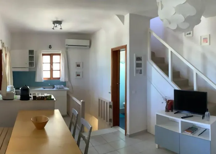 Cactus Hideaway With Sea Views * 이메로비글리